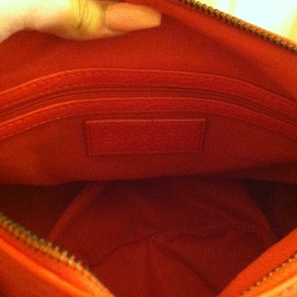 Red Express Hand Bag - Picture 3 of 4